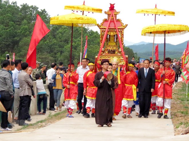 Quảng Ninh: Hội Miếu Ông-Miếu Bà có thêm nghi lễ phóng sinh