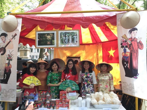 Văn hóa Việt Nam tạo điểm nhấn tại Lễ hội sứ quán 2018 của Hà Lan