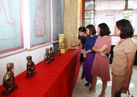 Khai mạc trưng bày tư liệu Nghê- Linh vật Việt (Ninh Bình)