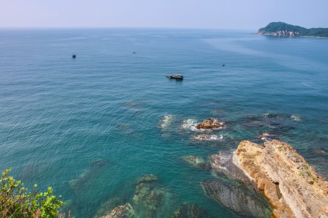 Khám phá 7 địa điểm du lịch không thể bỏ qua ở Quảng Ninh 